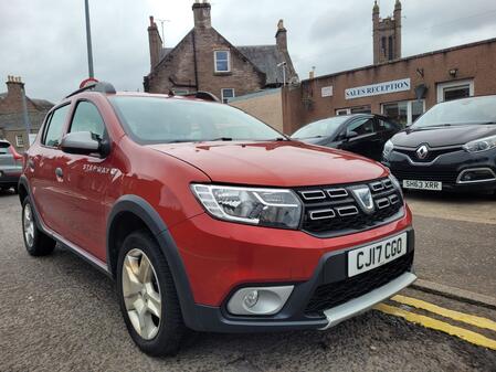 DACIA SANDERO STEPWAY 0.9 Stepway Laureate TCe 90