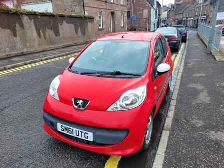 PEUGEOT 107 1.0 12V Sportium